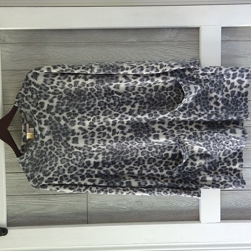 New Dress, soft brushed leopard print dress with pockets. Size Medium